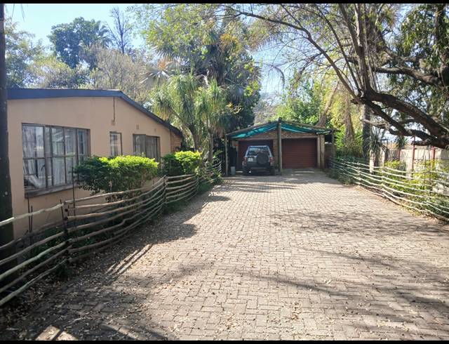 2.30HA FARM FOR SALE IN WATERKLOOF AH